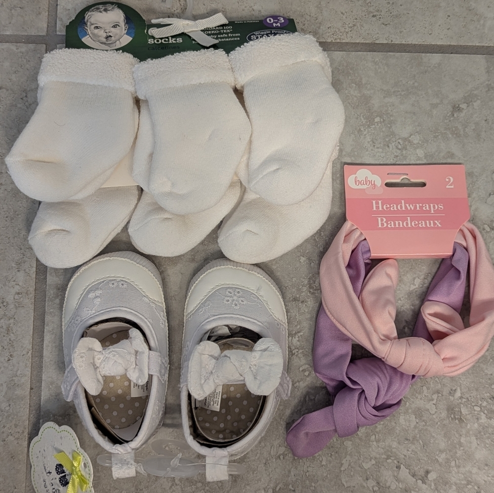 Baby Girl Gerber Socks First Steps Shoes Headwraps Accessories Size 0-6 Mo NWT